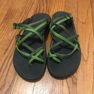 Women’s Chacos backless multi-strap in green